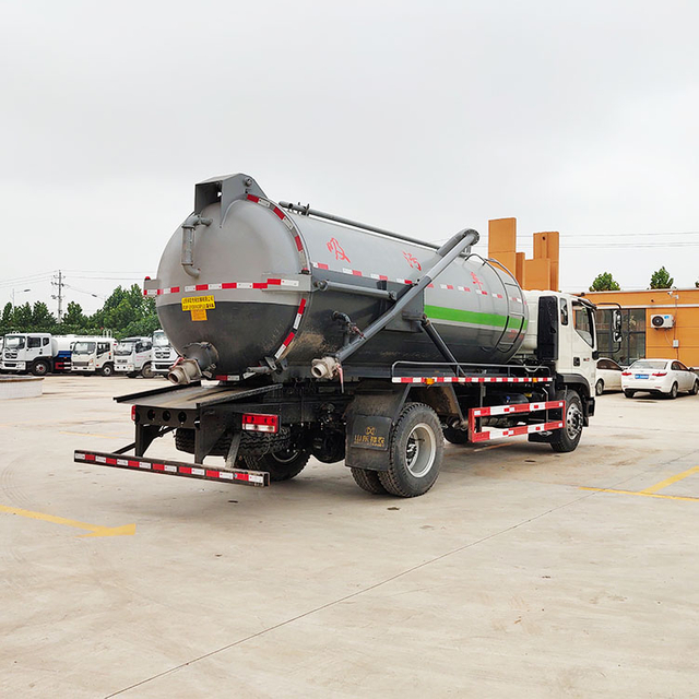 Urban Pipeline Sewage Truck