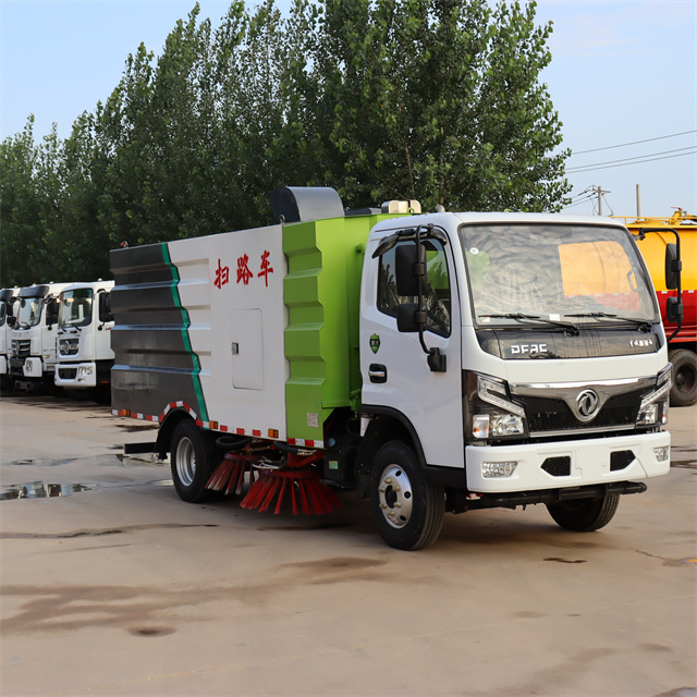 5 Cubic Meters of Dry Wet Road Sweeper